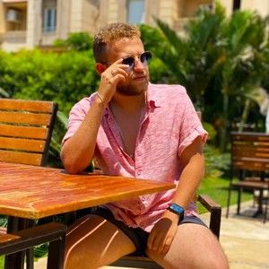 Meet your Posher, Omar